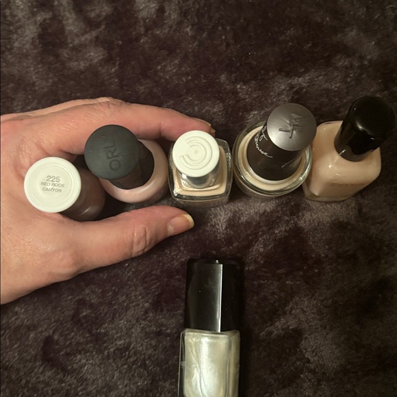 Collection of nail polishes: Lakur, Essie, Zoya- 
Used once - Picture 9 of 9